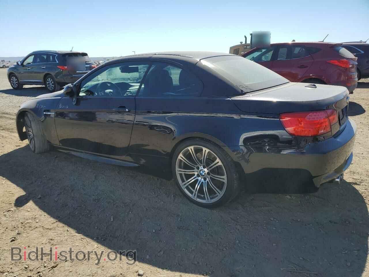 2011 BMW M3 - VIN: WBSDX9C55BE584208 - Фото 2