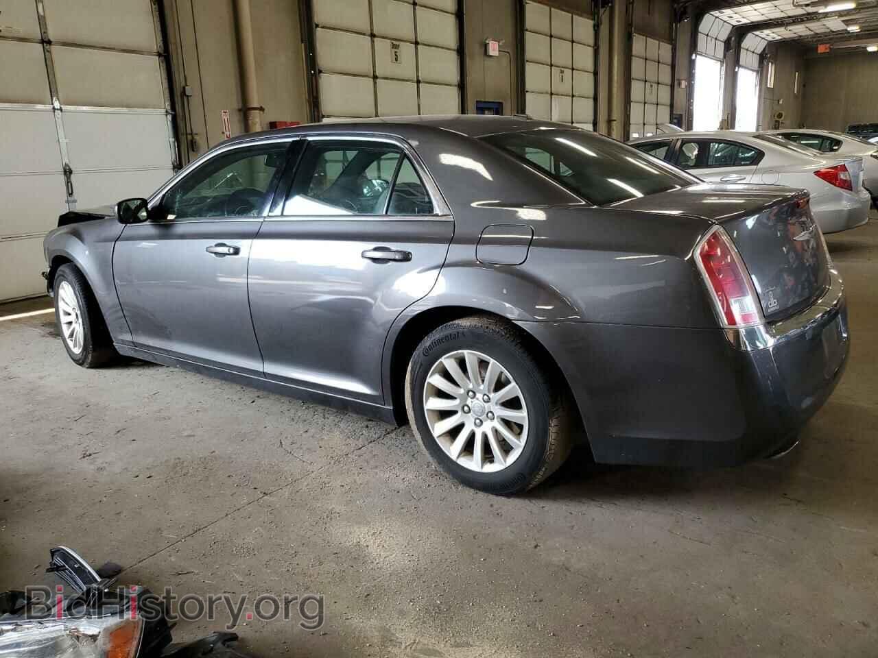 2014 CHRYSLER 300 - VIN: 2C3CCAAG2EH320885 - Фото 2