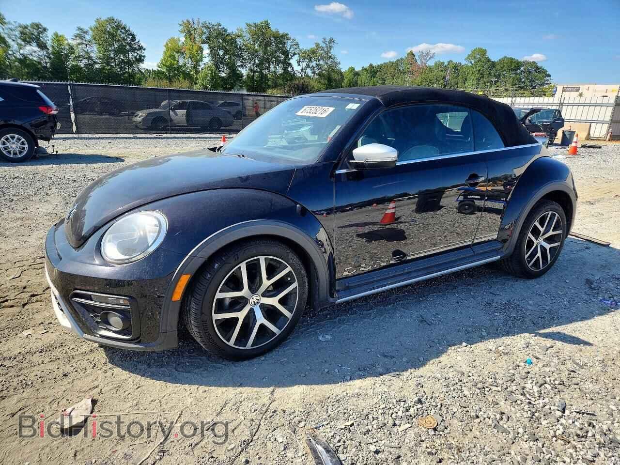 Photo 3VWT17AT1HM813929 - VOLKSWAGEN BEETLE 2017