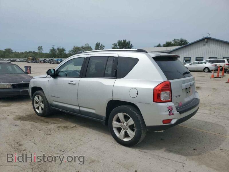 2011 Jeep COMPASS (VIN 1J4NT1FA1BD256656) — фото 2 из 12