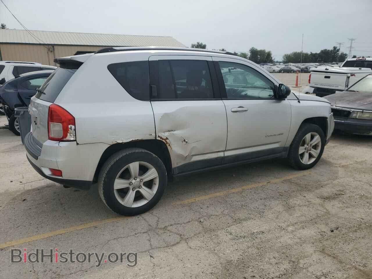 2011 JEEP COMPASS - VIN: 1J4NT1FA1BD256656 - Фото 3