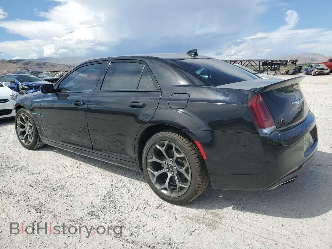 2017 CHRYSLER 300 - VIN: 2C3CCABG2HH667930 - Фото 2