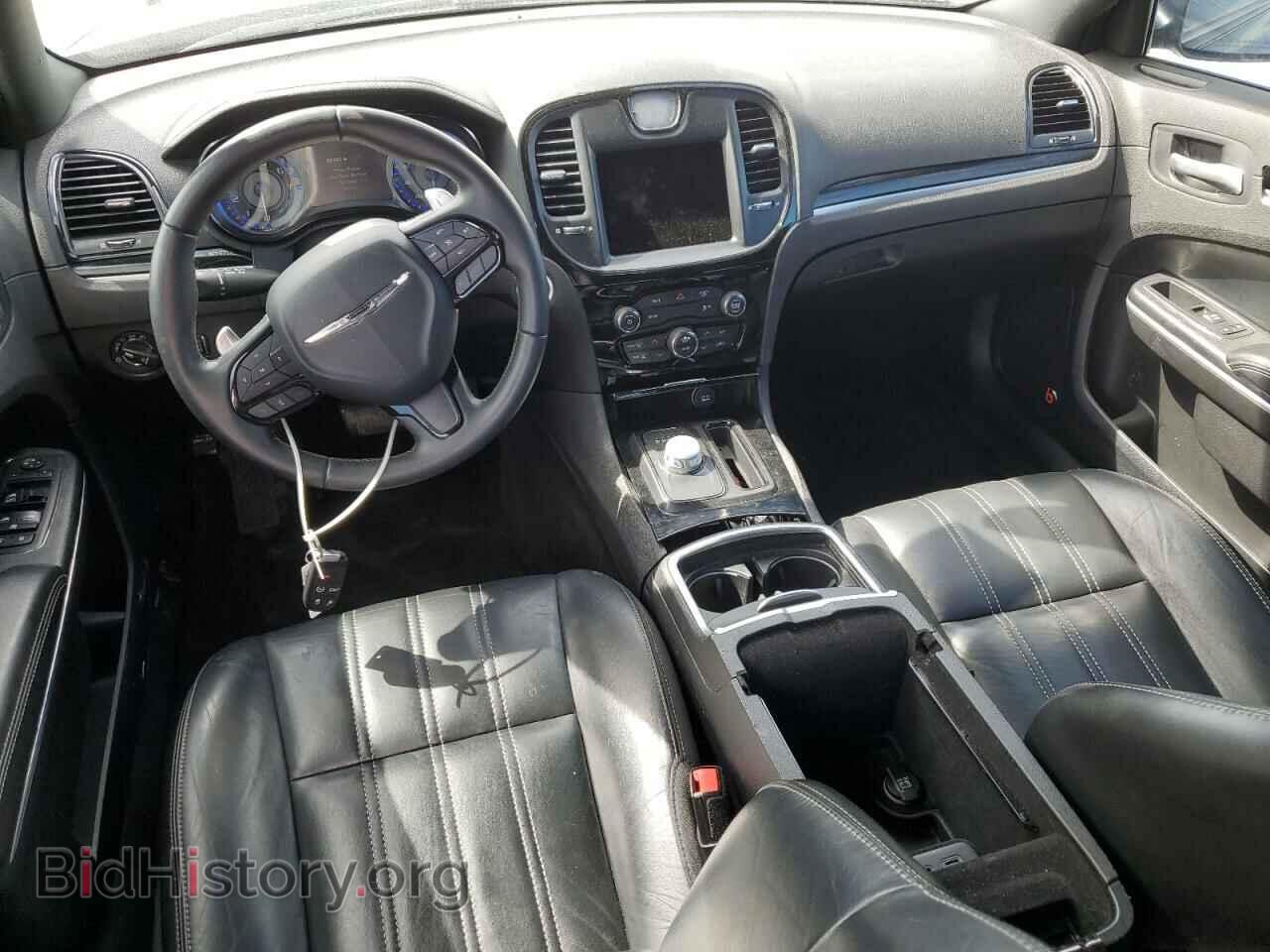 2017 CHRYSLER 300 - VIN: 2C3CCABG2HH667930 - Фото 8