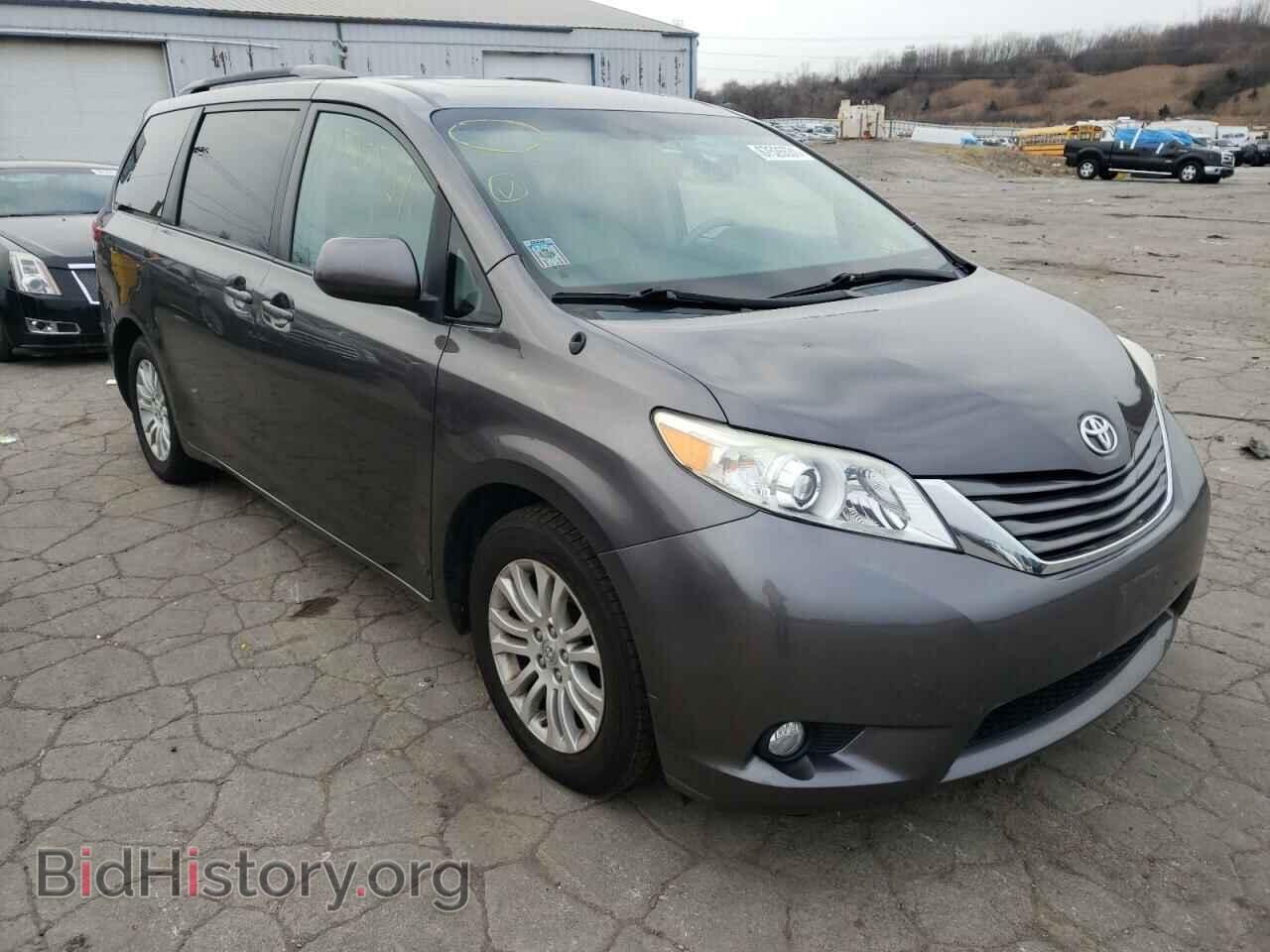 Фотография 5TDYK3DC9CS239096 - TOYOTA SIENNA 2012