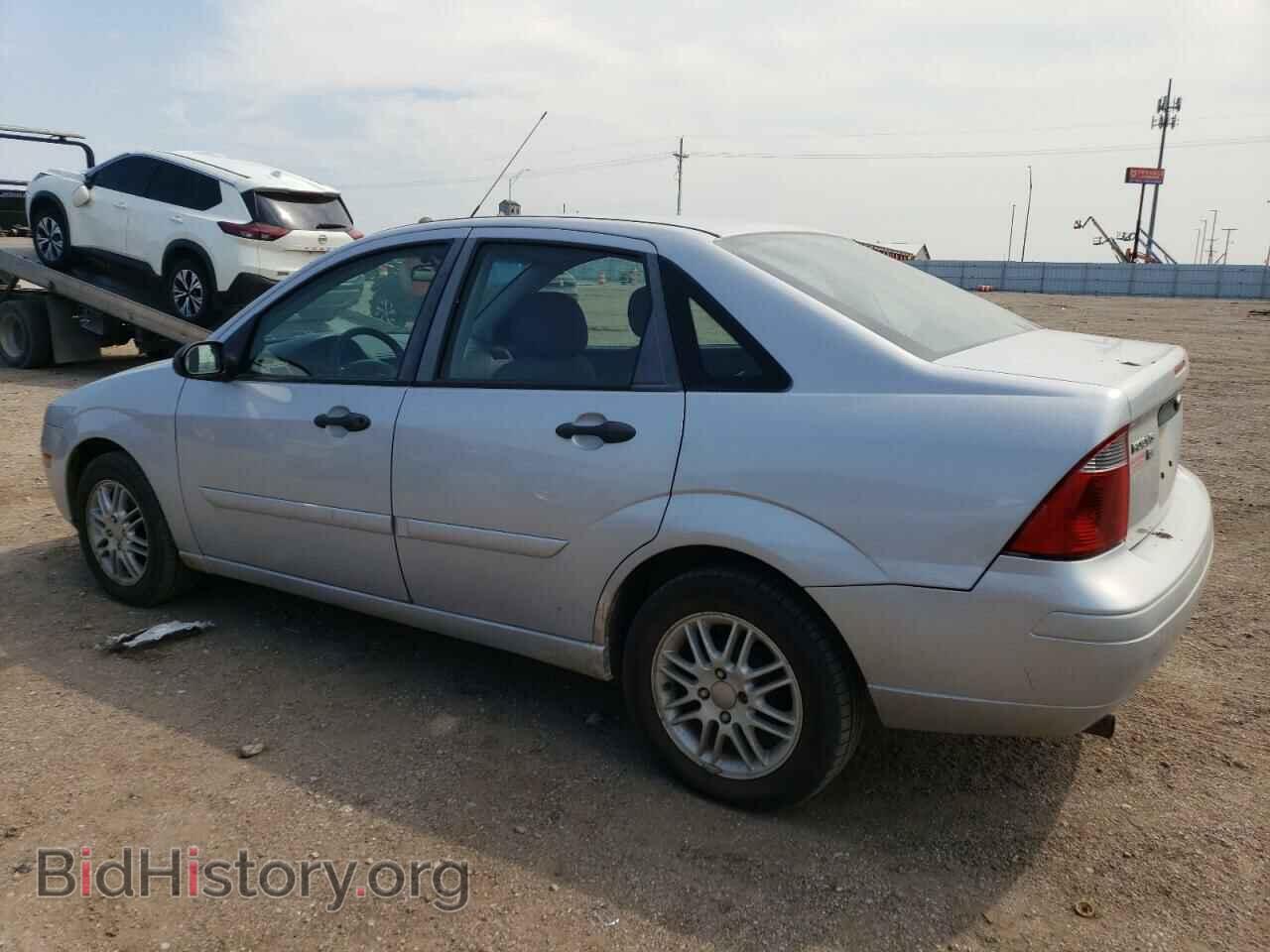 2007 FORD FOCUS - VIN: 1FAFP34N97W284237 - Фото 2