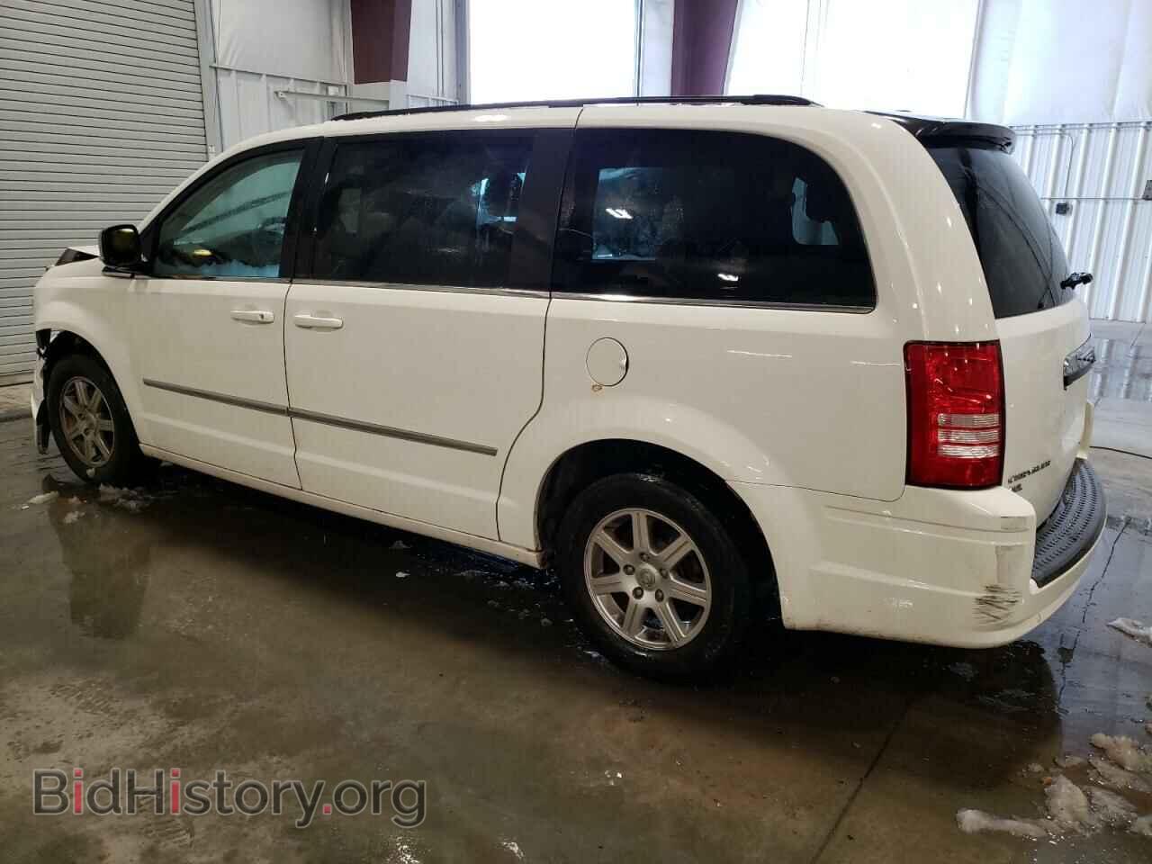 2010 CHRYSLER MINIVAN - VIN: 2A4RR8DX3AR366703 - Photo 2