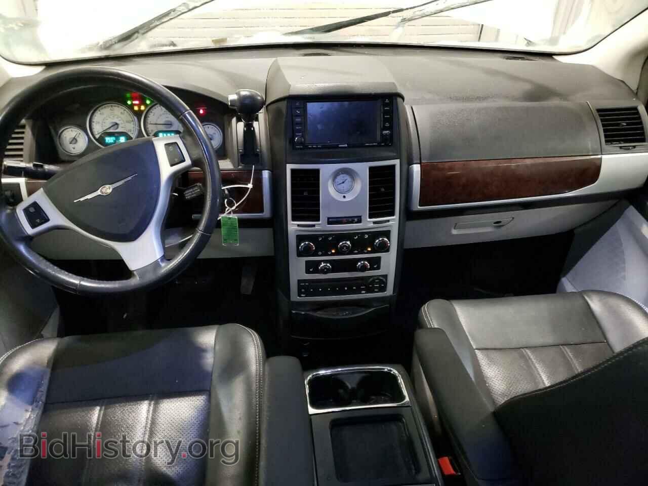 2010 CHRYSLER MINIVAN - VIN: 2A4RR8DX3AR366703 - Photo 8