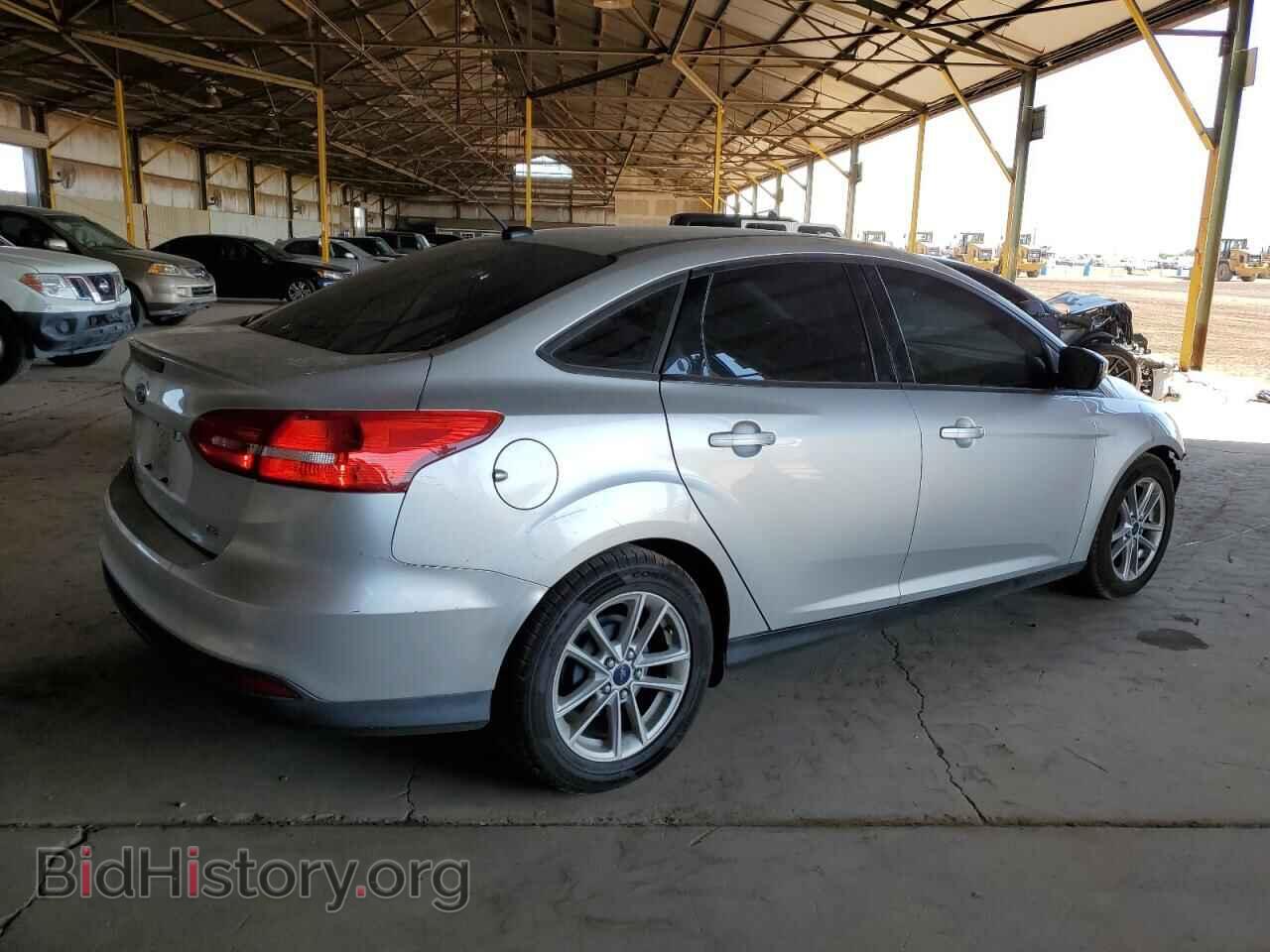 2017 FORD FOCUS - VIN: 1FADP3F2XHL226196 - Фото 3