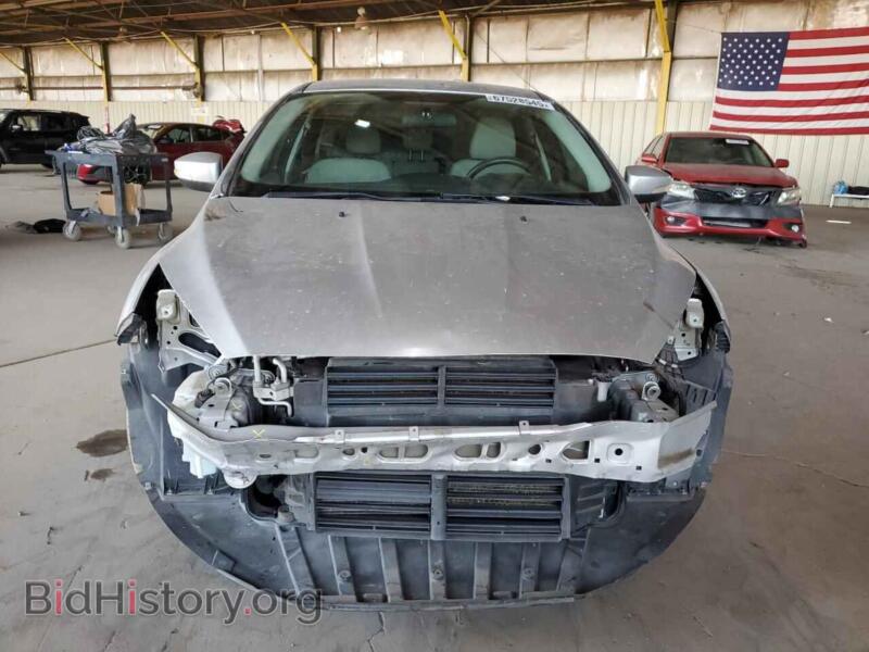 2017 Ford FOCUS (VIN 1FADP3F2XHL226196) — photo 5 of 13