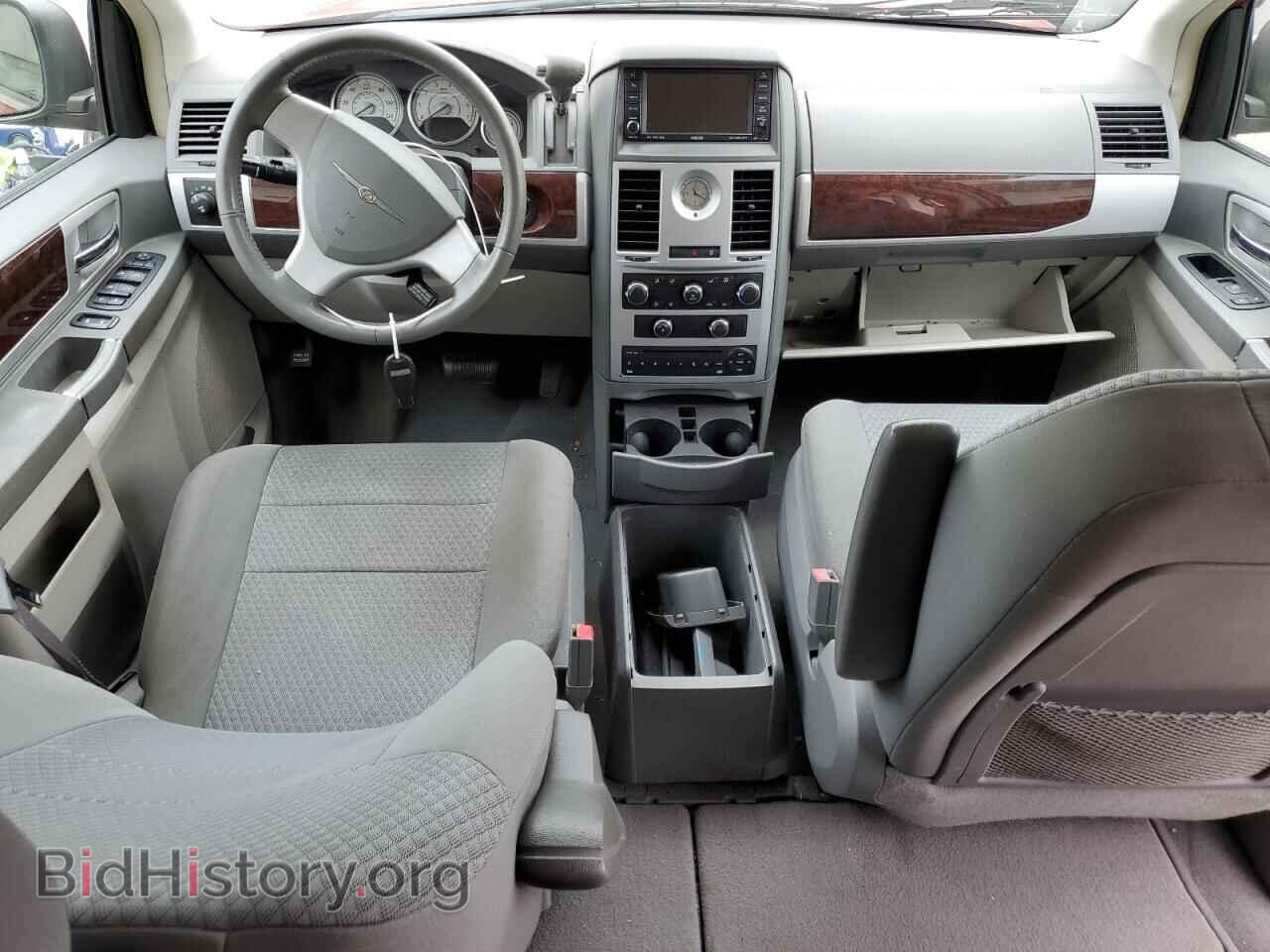 2010 CHRYSLER MINIVAN - VIN: 2A4RR5D1XAR250537 - Фото 8