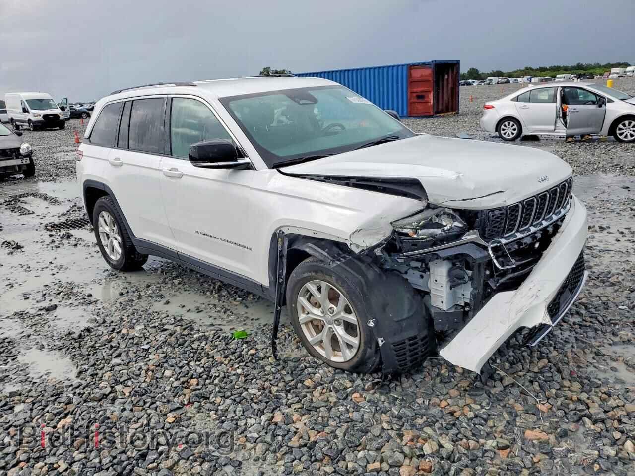 2023 JEEP CHEROKEE - VIN: 1C4RJGBG9PC511674 - Photo 4