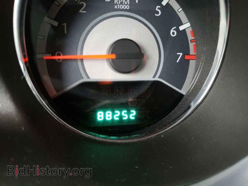 2013 Chrysler 200 (VIN 1C3CCBBB5DN598193) — фото 8 из 10