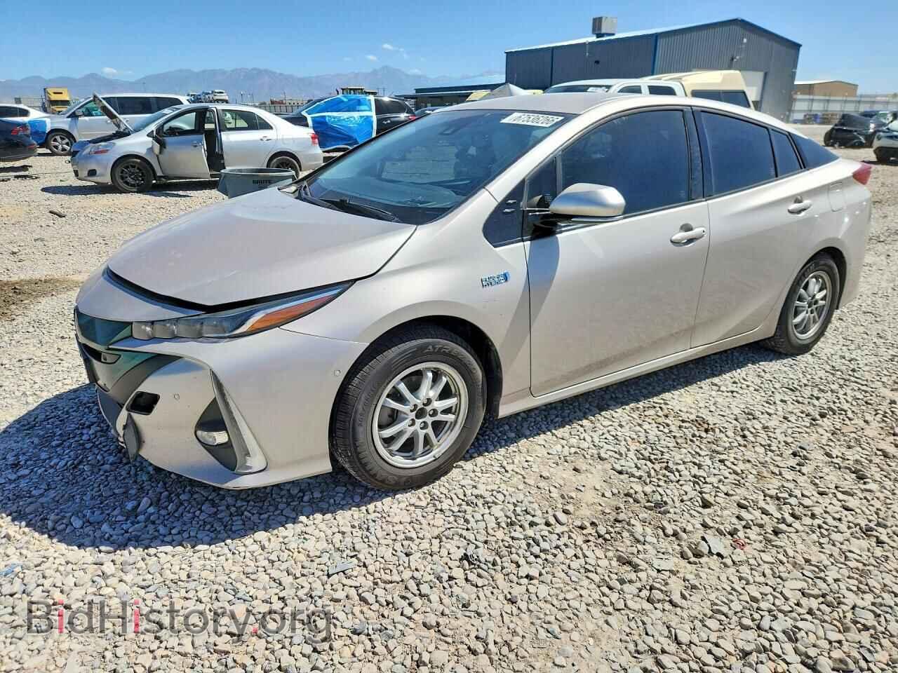 Фотография JTDKARFP7J3074210 - TOYOTA PRIUS 2018