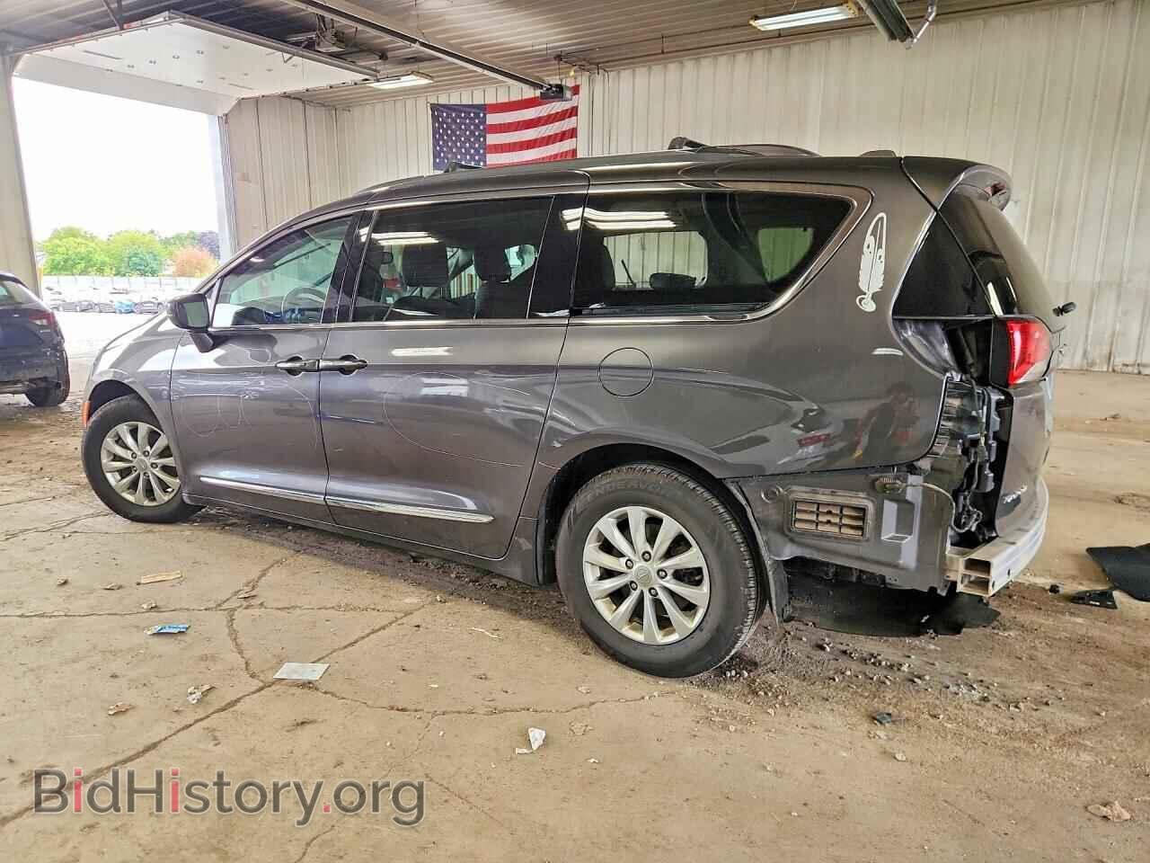 2018 CHRYSLER PACIFICA - VIN: 2C4RC1EG5JR194736 - Фото 2