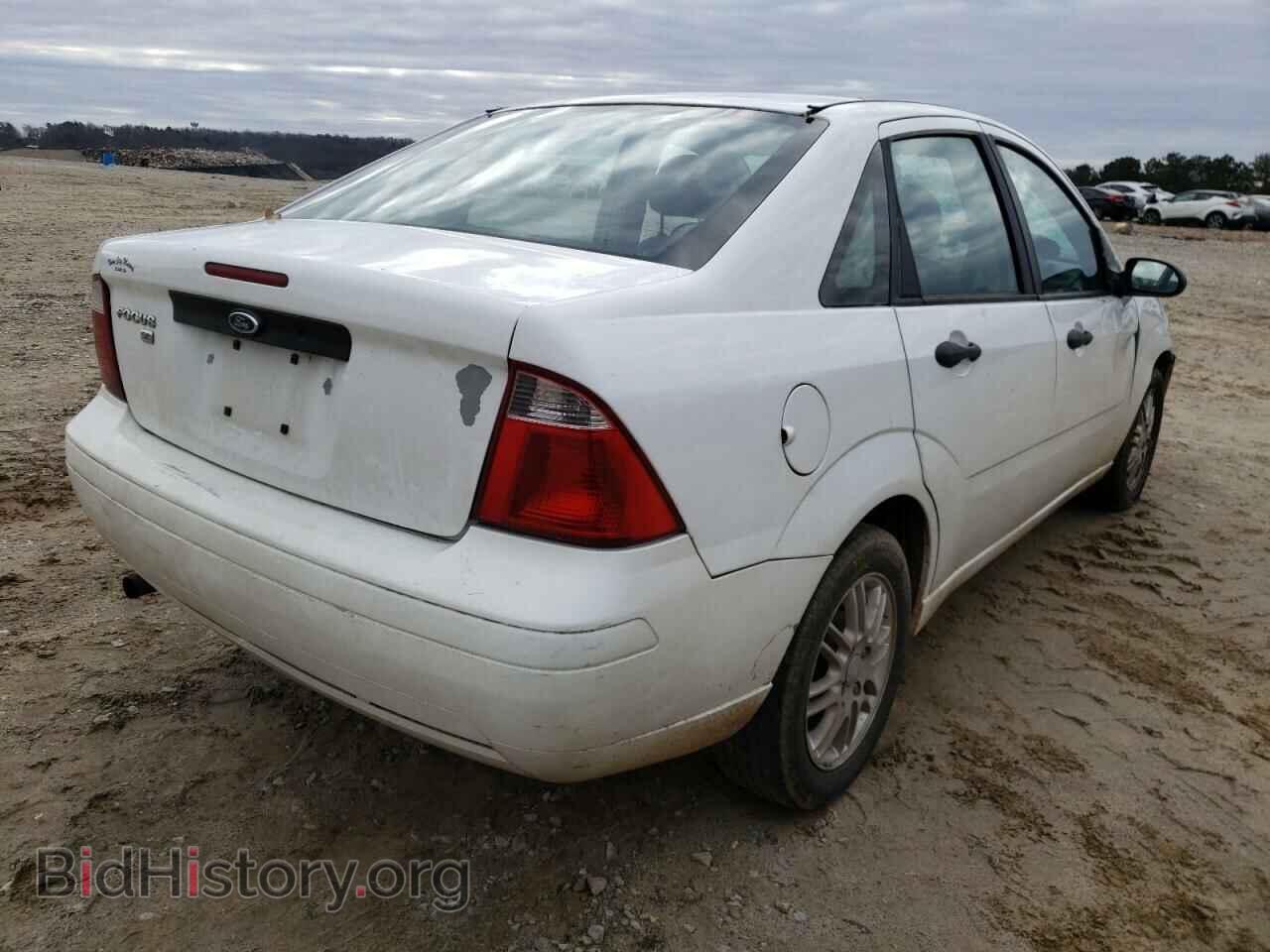 2007 FORD FOCUS - VIN: 1FAFP34N17W101929 - Фото 4