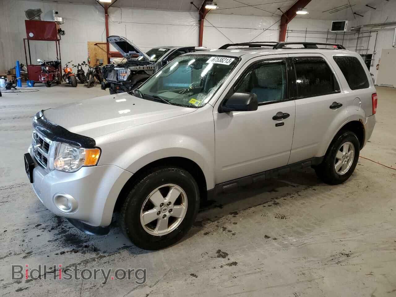 Фотография 1FMCU0DG2BKC70875 - FORD ESCAPE 2011