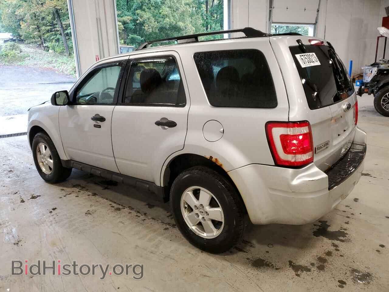 2011 FORD ESCAPE - VIN: 1FMCU0DG2BKC70875 - Фото 2