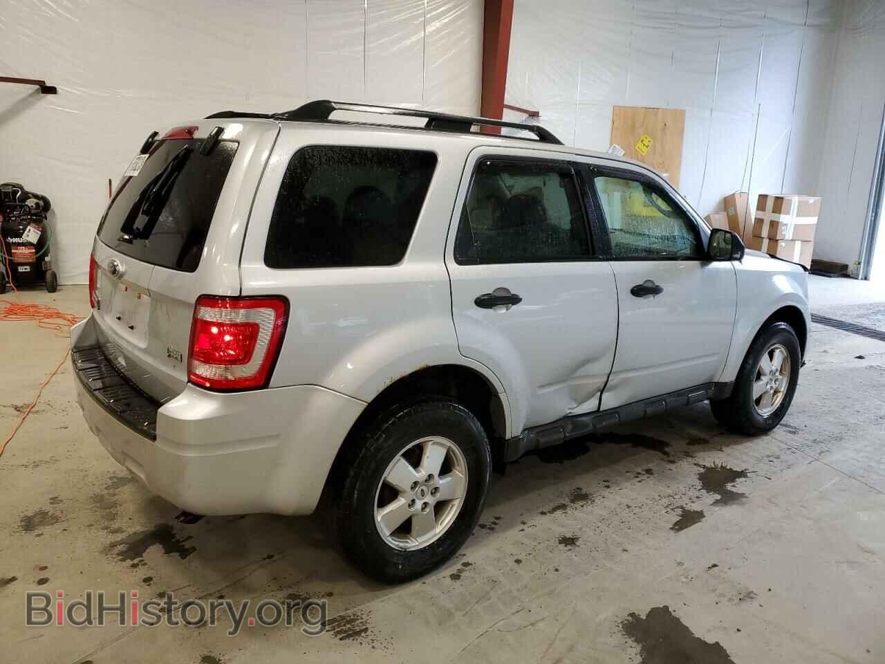 2011 FORD ESCAPE - VIN: 1FMCU0DG2BKC70875 - Фото 3