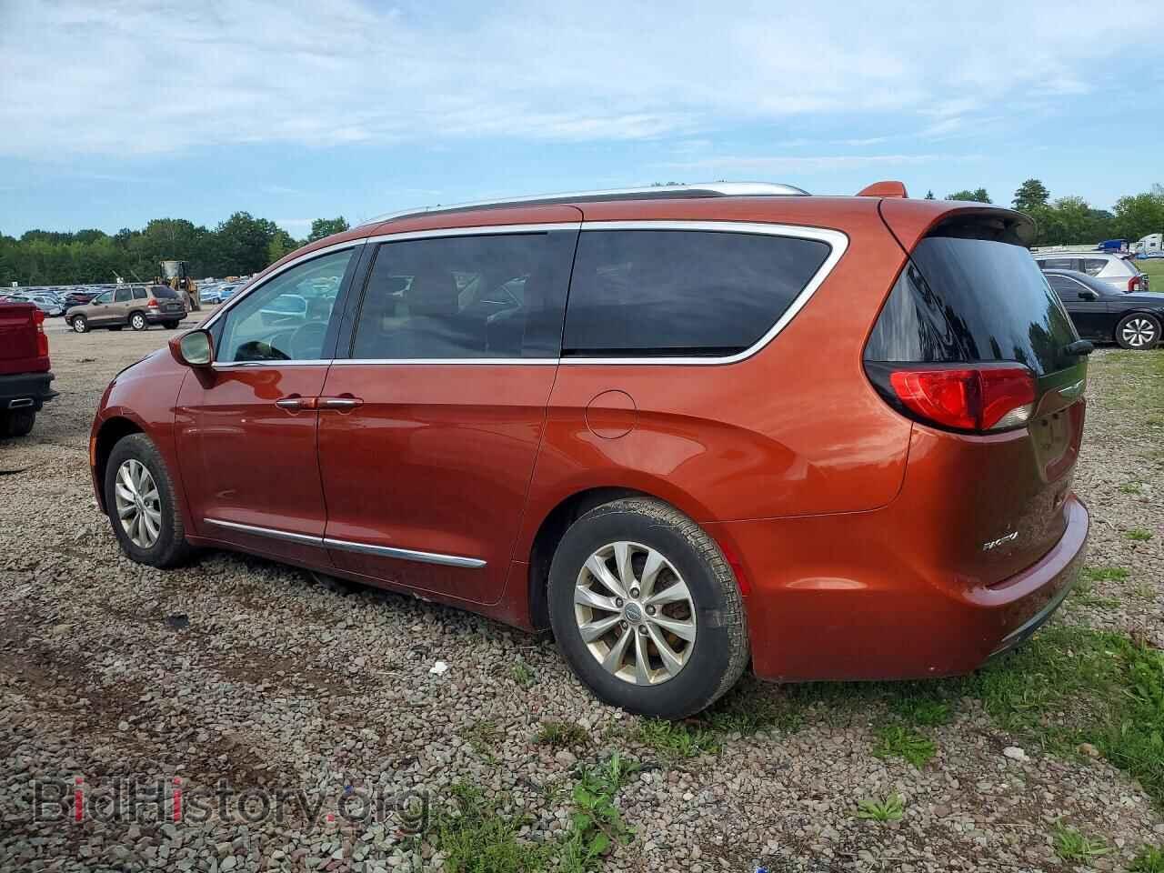 2018 CHRYSLER PACIFICA - VIN: 2C4RC1EG4JR204706 - Фото 2