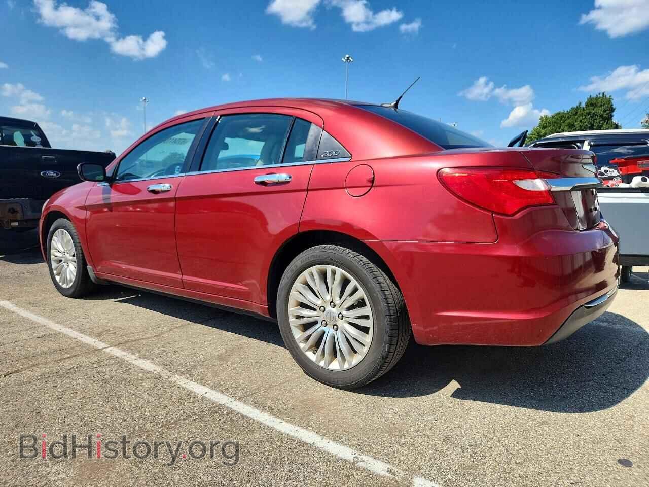 2011 CHRYSLER 200 - VIN: 1C3BC2FBXBN595051 - Photo 2