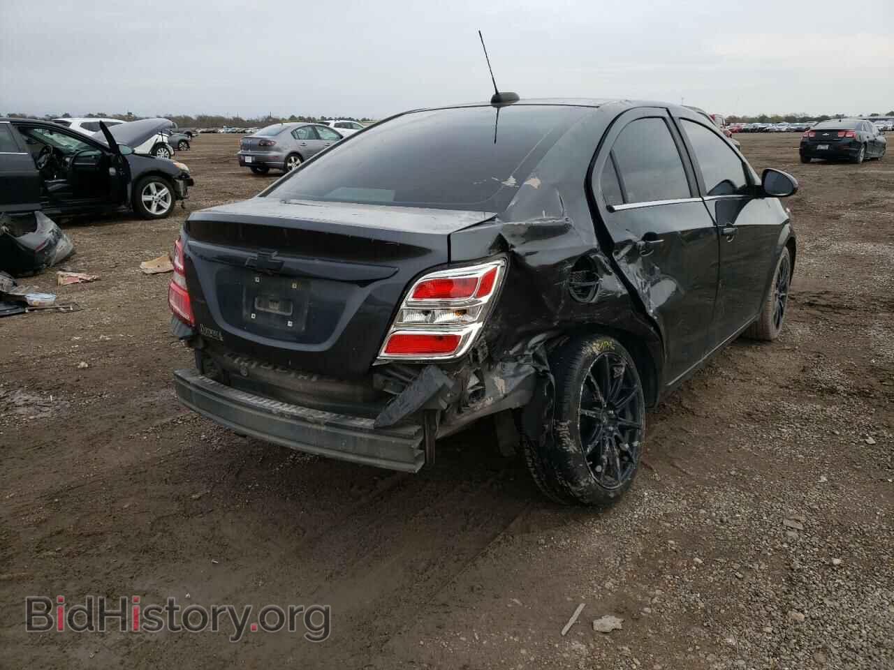 2017 CHEVROLET SONIC - VIN: 1G1JD5SH4H4132068 - Фото 4