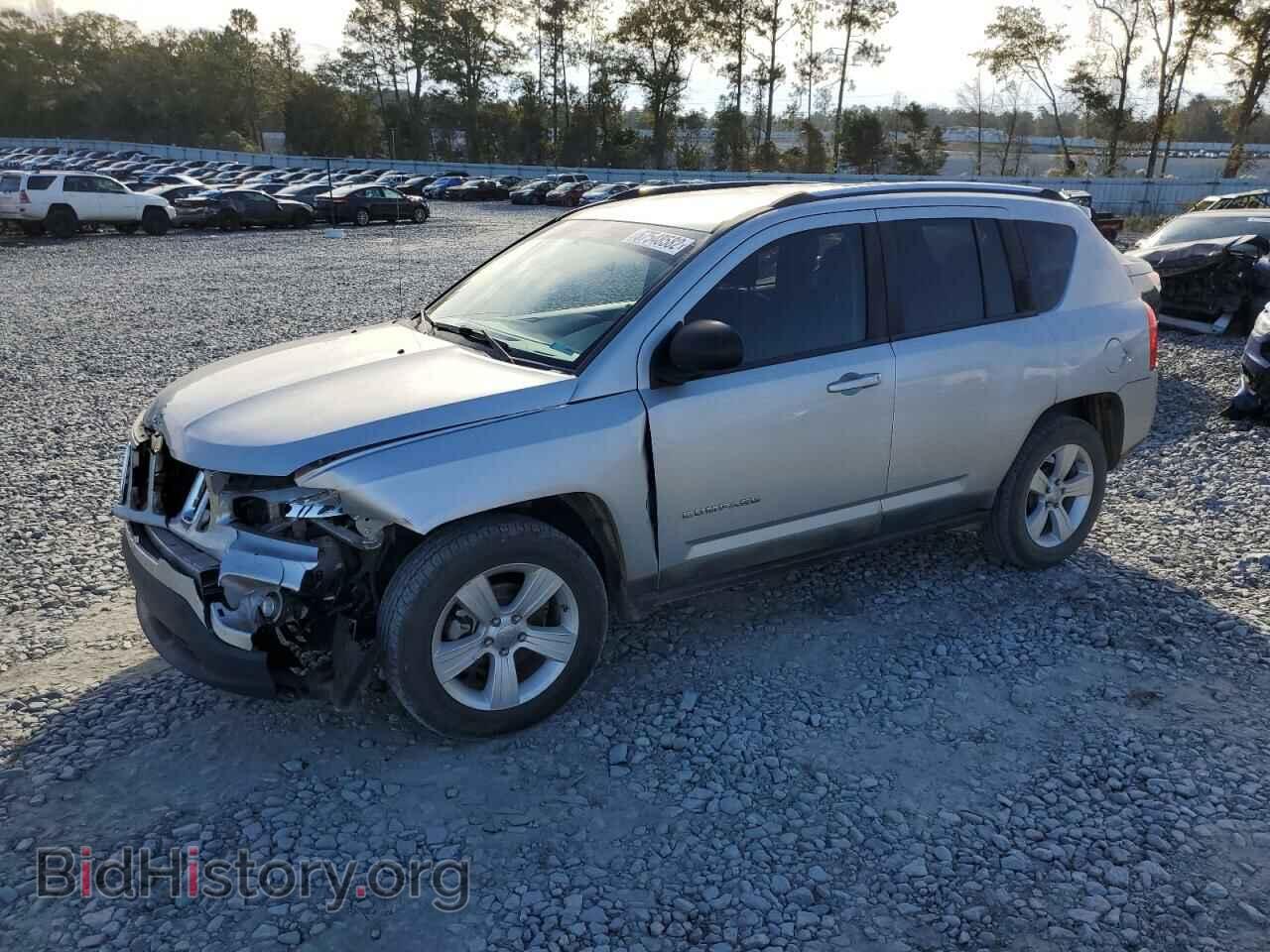Photo 1J4NT1FA2BD139328 - JEEP COMPASS 2011