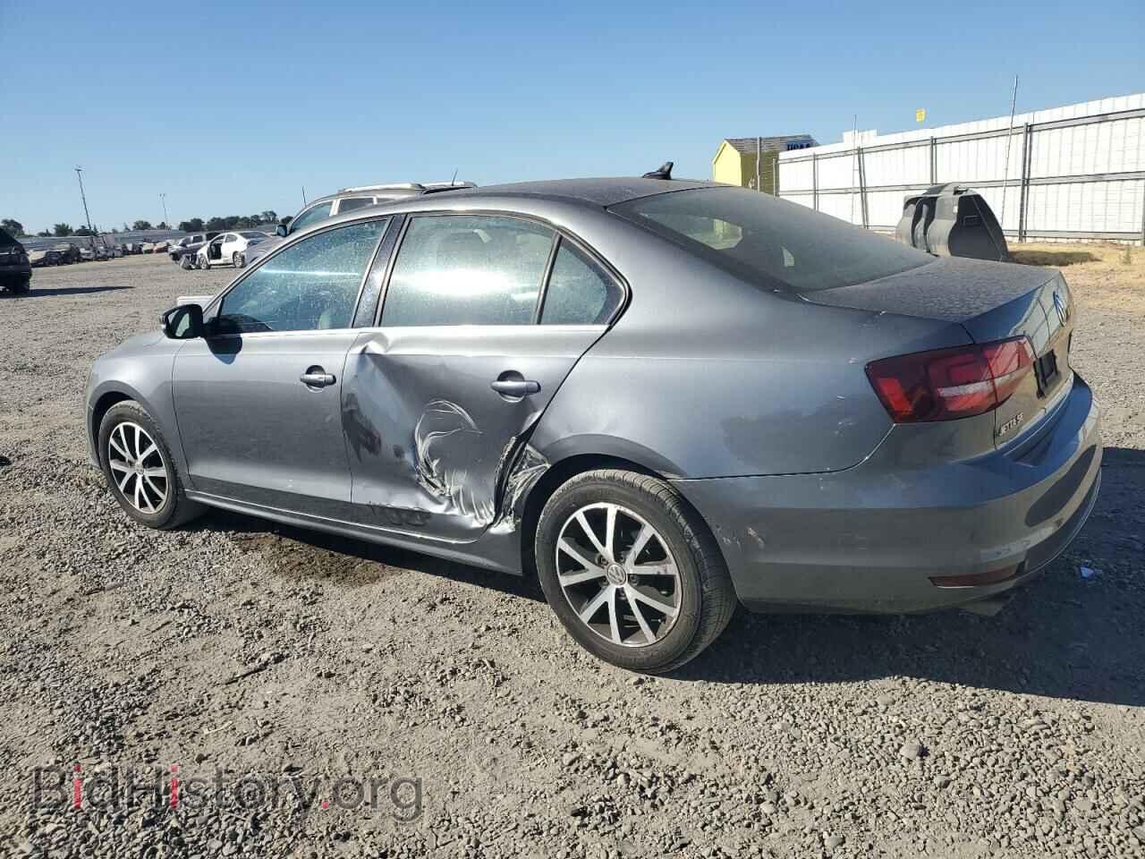 2017 VOLKSWAGEN JETTA - VIN: 3VWDB7AJ2HM304318 - Фото 2
