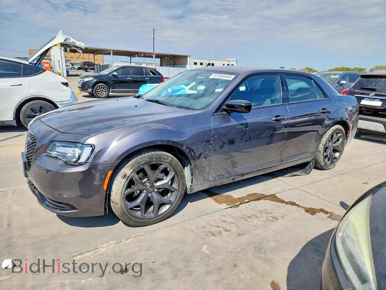 Фотография 2C3CCAAG3PH678807 - CHRYSLER 300 2023
