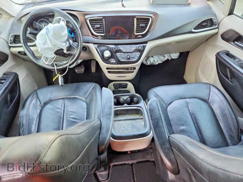 2017 Chrysler PACIFICA (VIN 2C4RC1BG0HR704652) — фото 8 из 13
