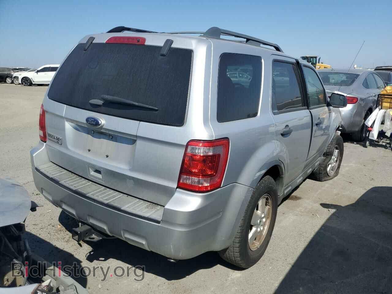 2012 FORD ESCAPE - VIN: 1FMCU0D73CKB37172 - Фото 3