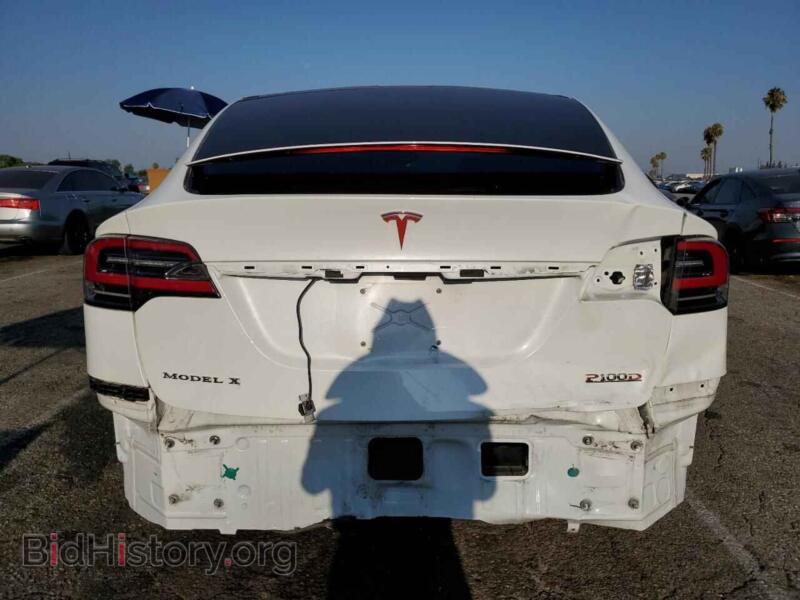 2017 Tesla MODEL X (VIN 5YJXCBE4XHF042492) — photo 6 of 16
