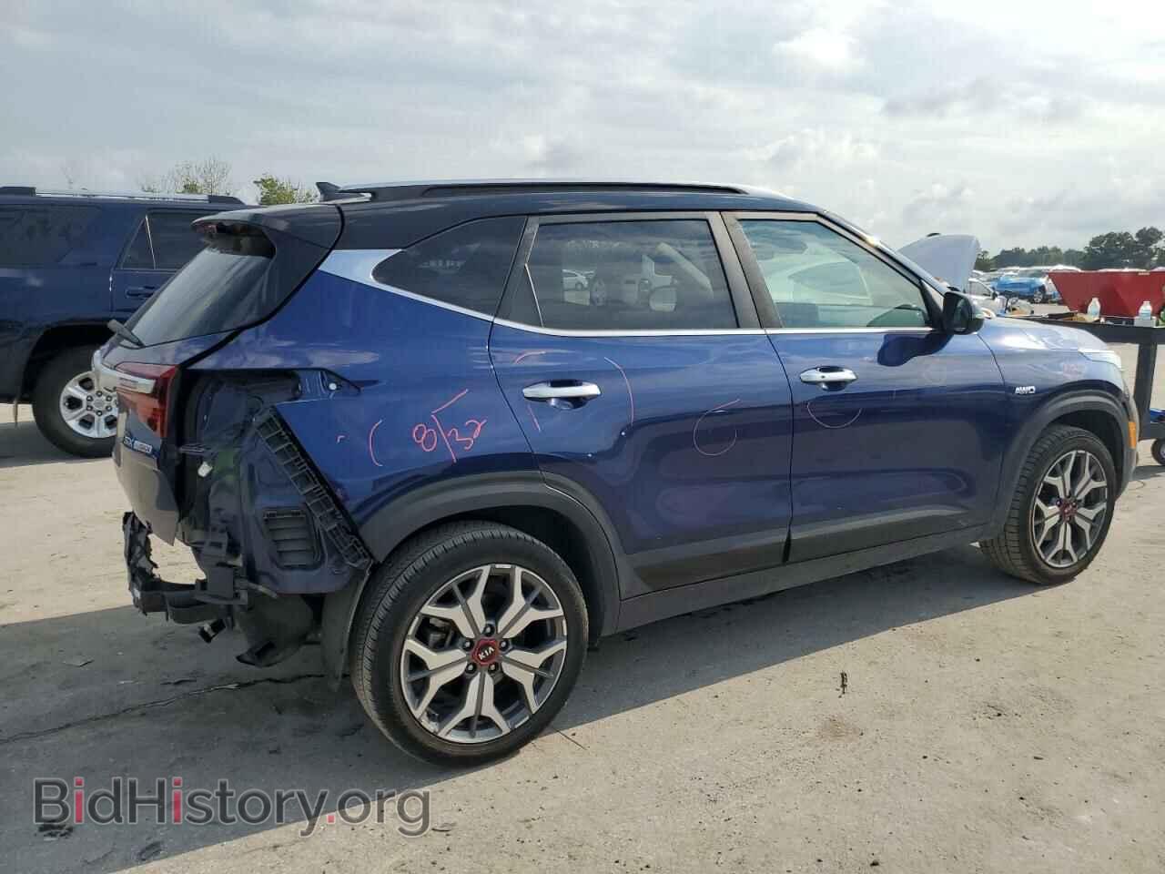 2021 KIA SELTOS - VIN: KNDETCA22M7053018 - Фото 3
