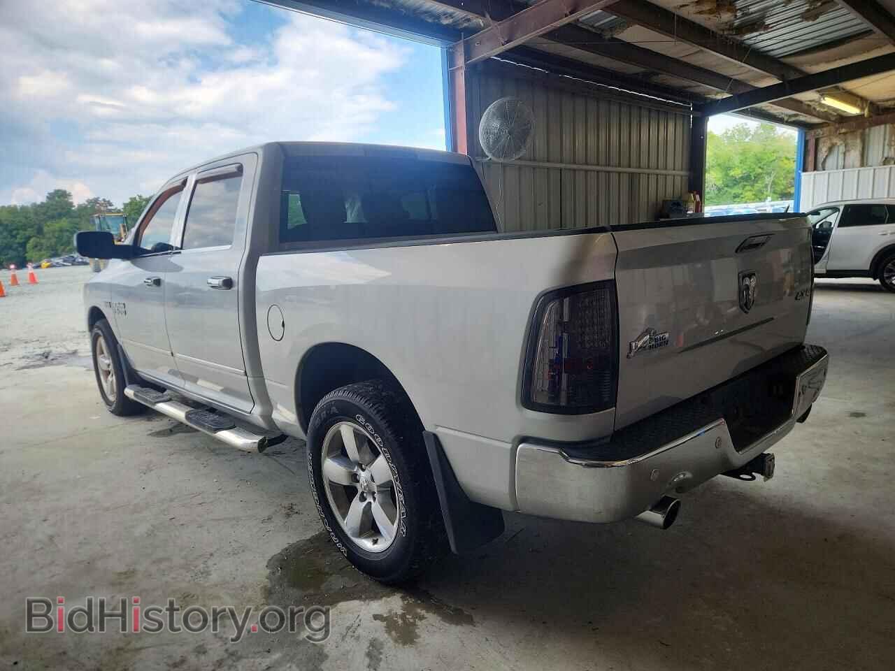 2016 RAM 1500 - VIN: 3C6RR7LT1GG266605 - Фото 2