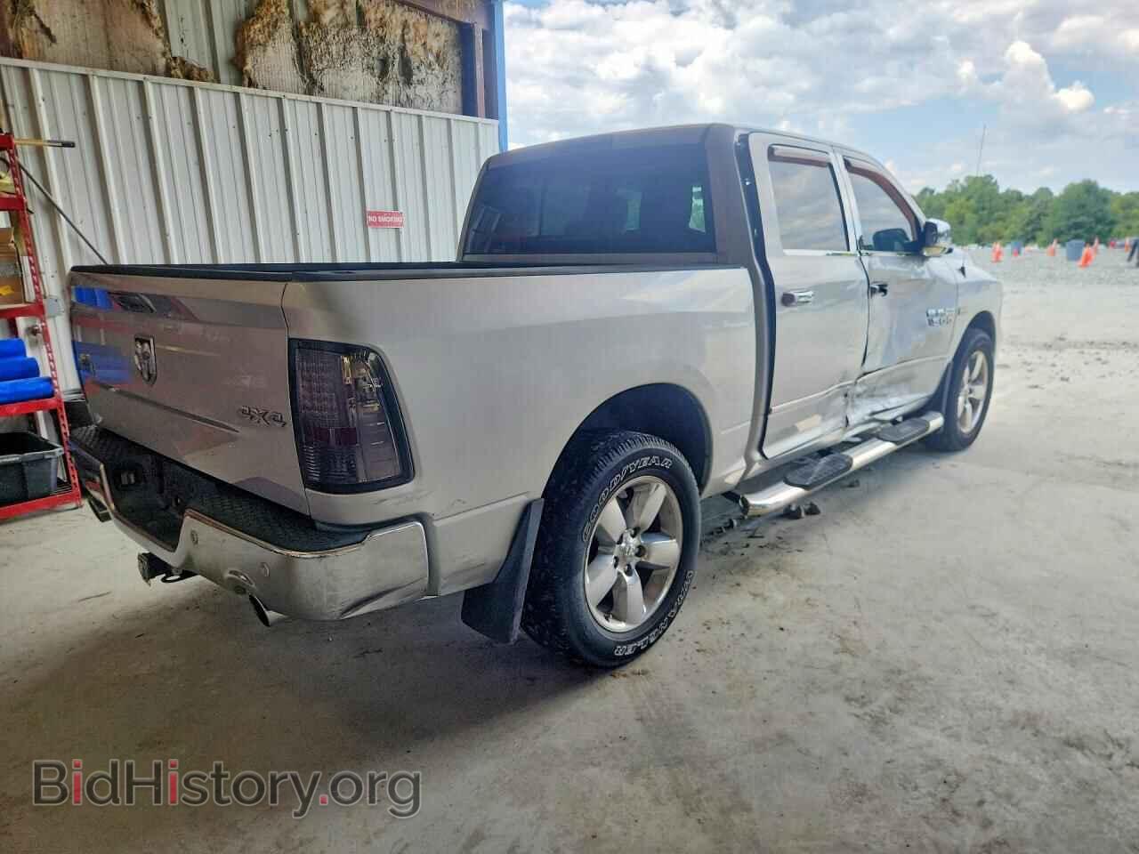 2016 RAM 1500 - VIN: 3C6RR7LT1GG266605 - Фото 3