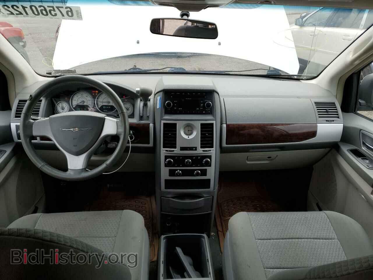 2010 CHRYSLER MINIVAN - VIN: 2A4RR5D1XAR308663 - Фото 8
