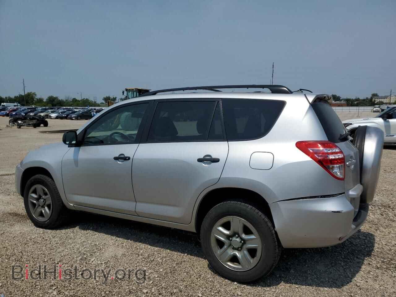 2011 TOYOTA RAV4 - VIN: 2T3BF4DV0BW176467 - Фото 2