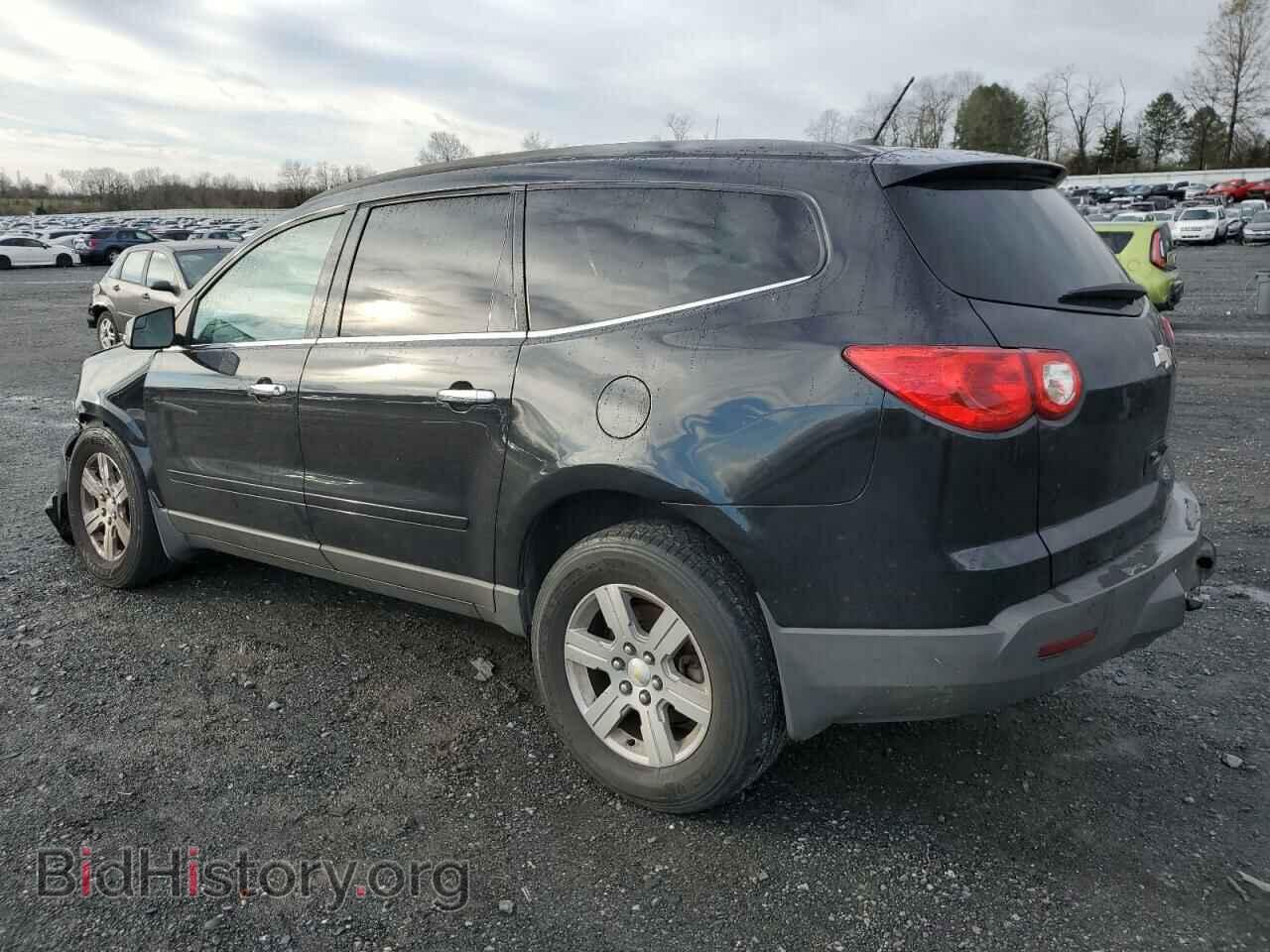 2011 CHEVROLET TRAVERSE - VIN: 1GNKRGED5BJ200721 - Фото 2