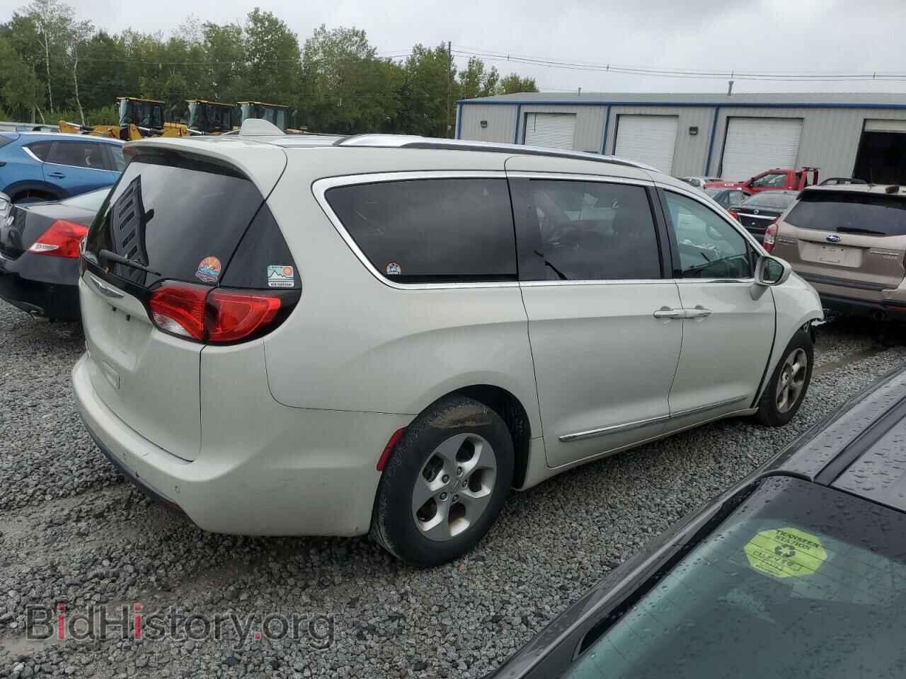 2017 CHRYSLER PACIFICA - VIN: 2C4RC1EG6HR555952 - Photo 3
