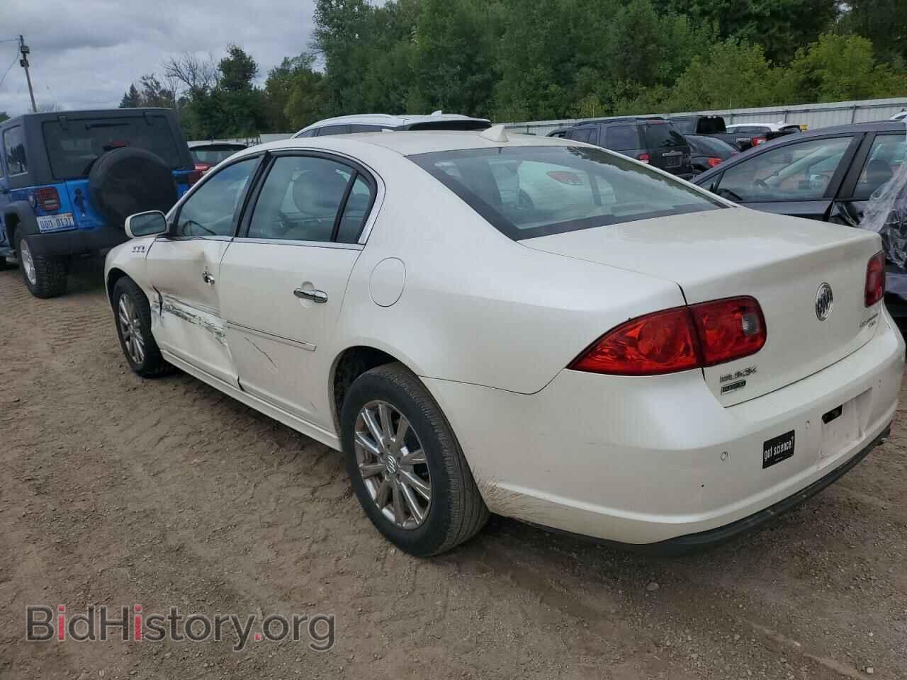 2011 BUICK LUCERNE - VIN: 1G4HJ5EM4BU130167 - Фото 2