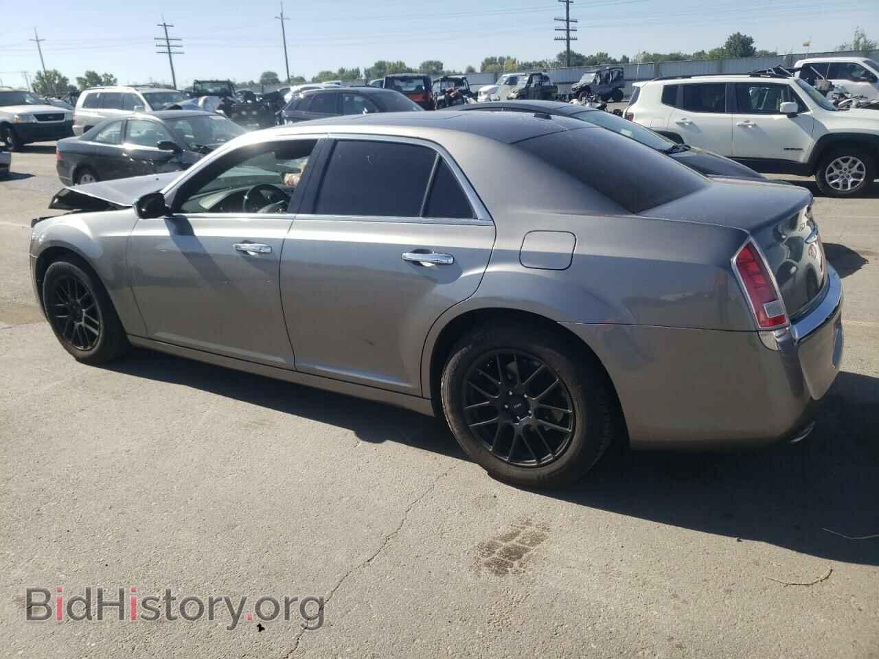 2011 CHRYSLER 300 - VIN: 2C3CA5CG5BH527437 - Фото 2