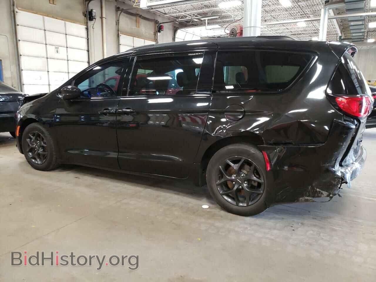 2018 CHRYSLER PACIFICA - VIN: 2C4RC1BG8JR156986 - Фото 2