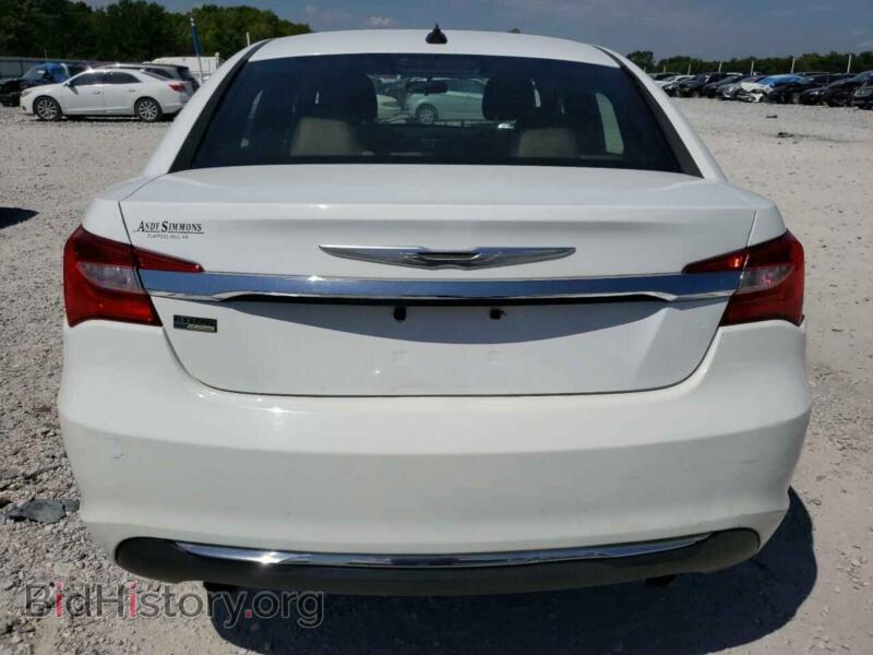 2011 Chrysler 200 (VIN 1C3BC1FG1BN550621) — фото 6 из 12