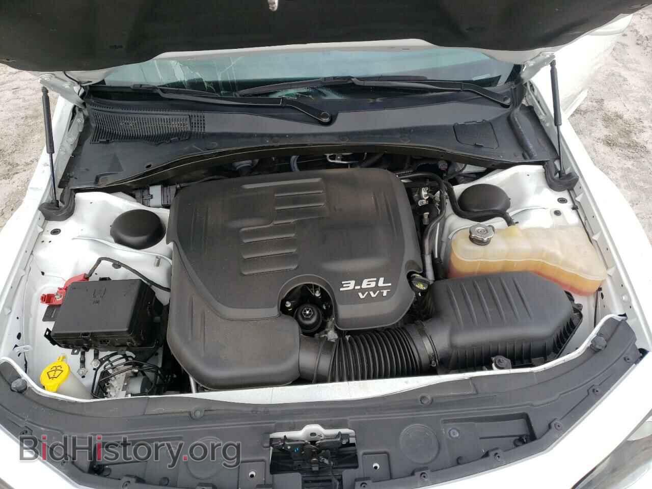 2019 CHRYSLER 300 - VIN: 2C3CCABG5KH538037 - Фото 7