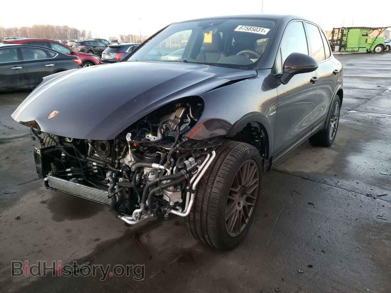 2018 PORSCHE CAYENNE - VIN: WP1AE2A21JLA72809 - Фото 2