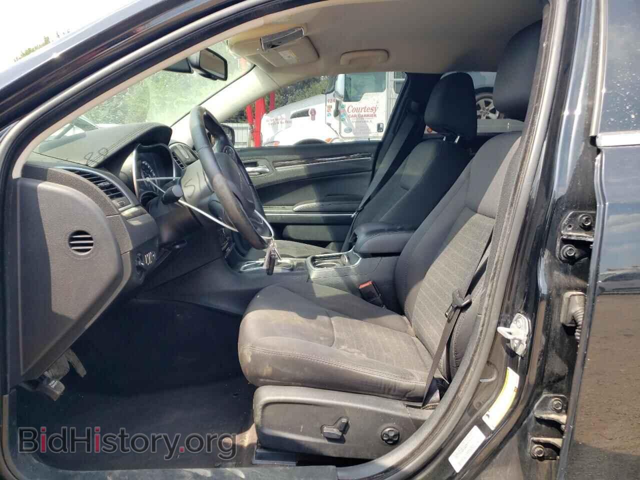 2016 CHRYSLER 300 - VIN: 2C3CCAAG9GH269937 - Фото 7