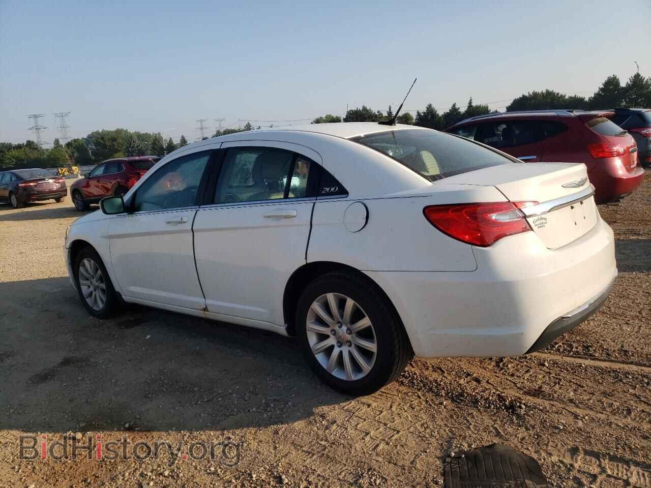 2011 CHRYSLER 200 - VIN: 1C3BC1FB3BN511694 - Фото 2