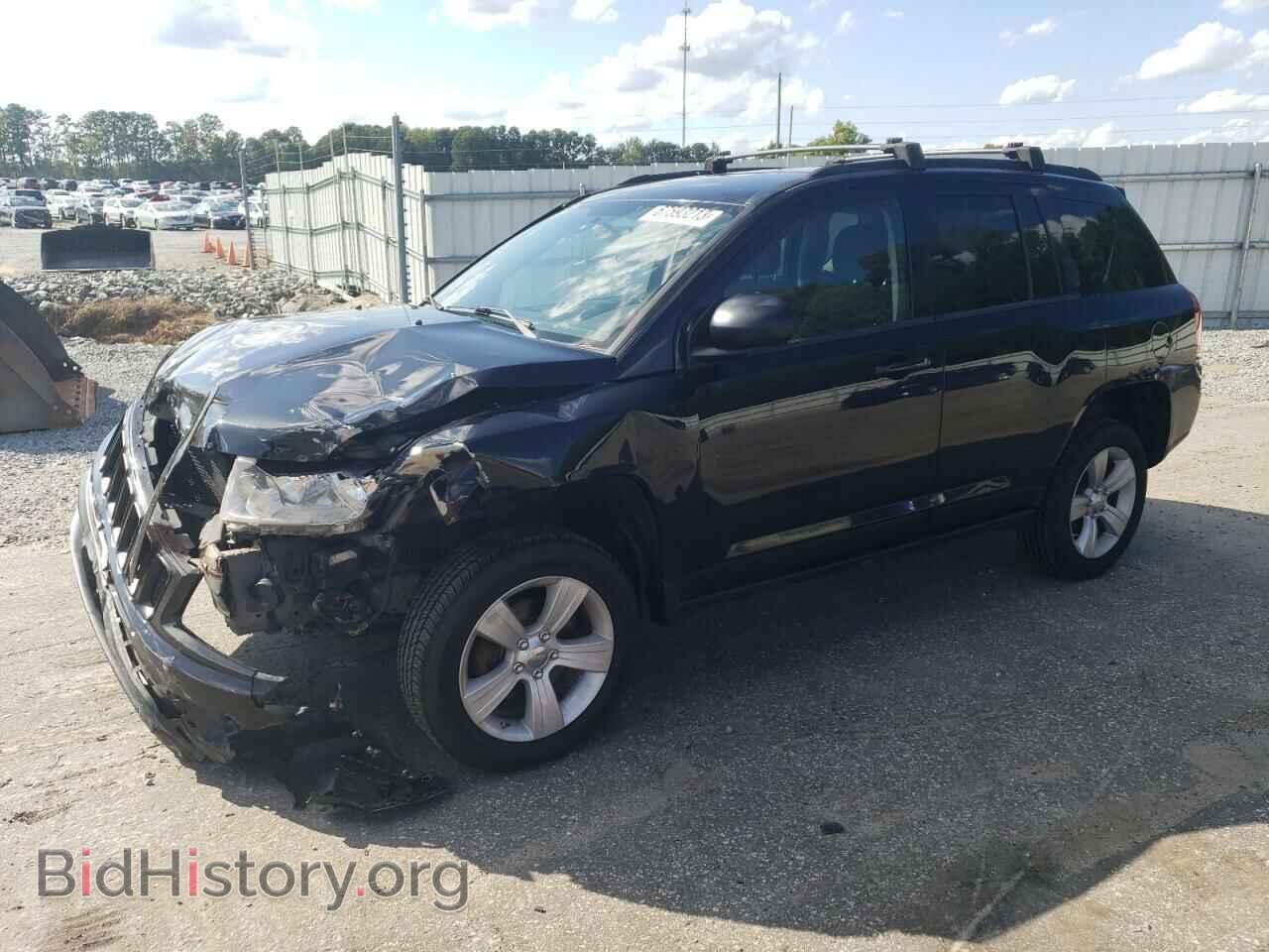 Photo 1J4NF1FB7BD158165 - JEEP COMPASS 2011