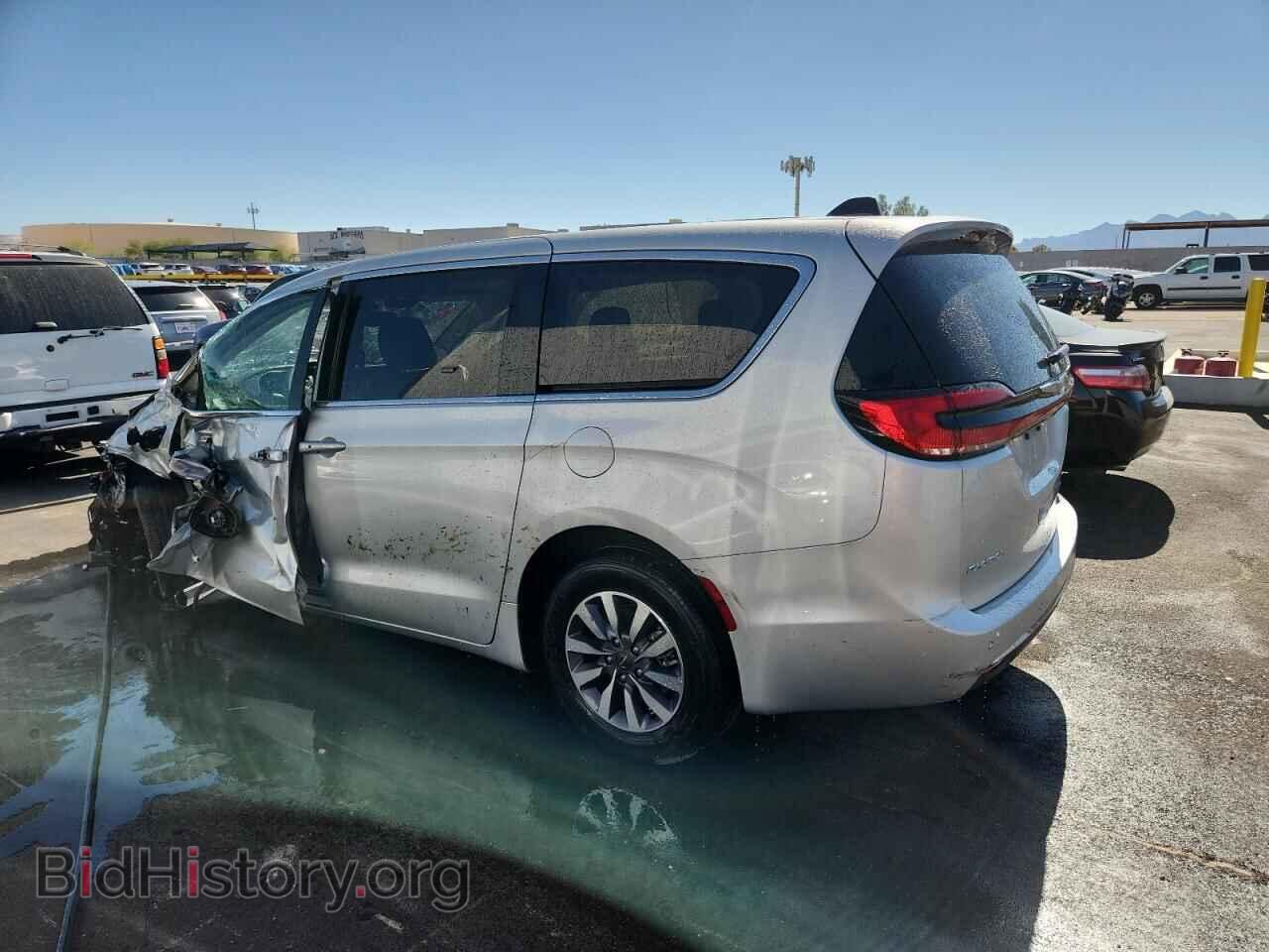 2024 CHRYSLER PACIFICA - VIN: 2C4RC1S75RR181193 - Фото 2