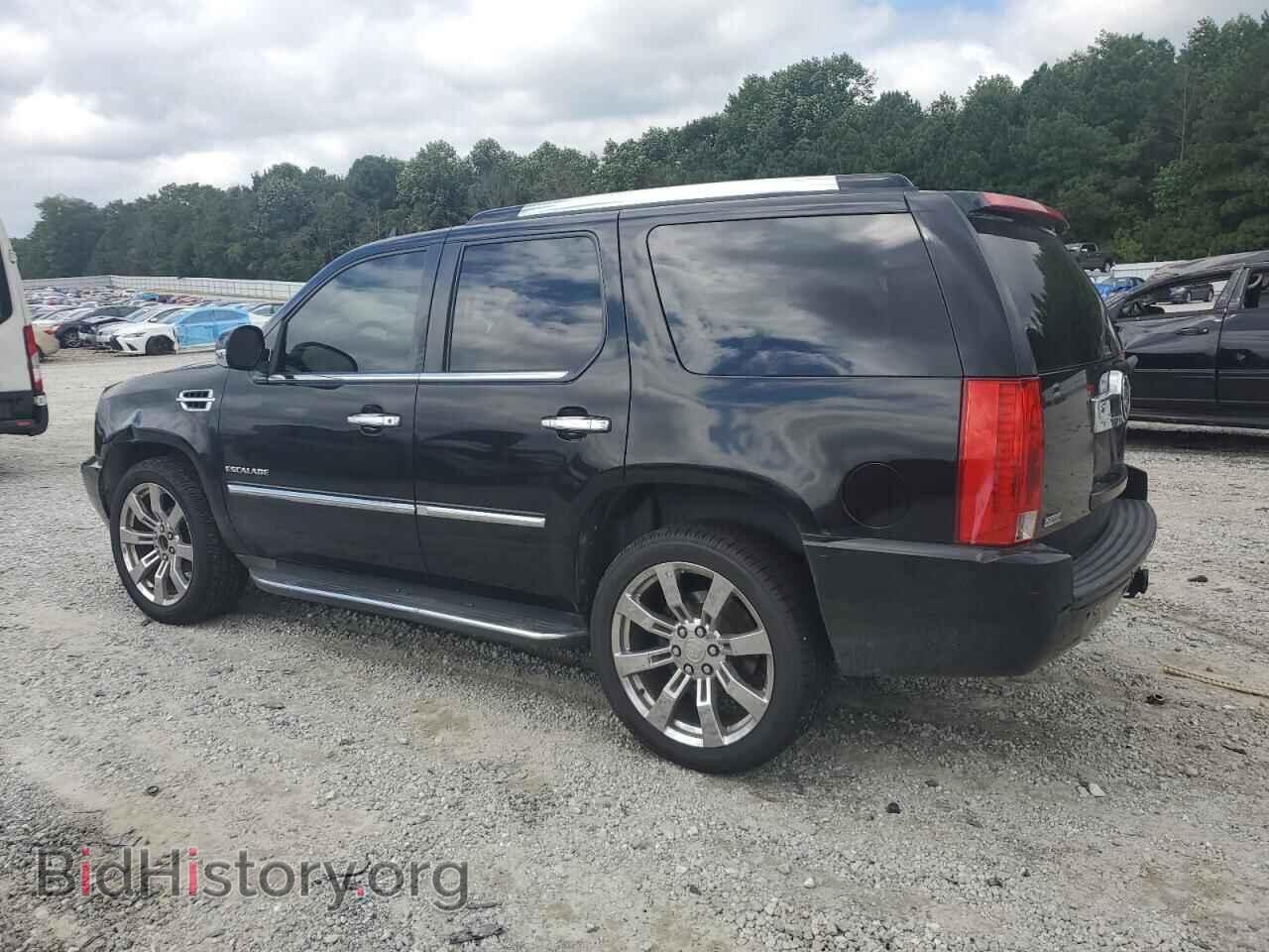 2011 CADILLAC ESCALADE - VIN: 1GYS3AEF7BR310495 - Photo 2