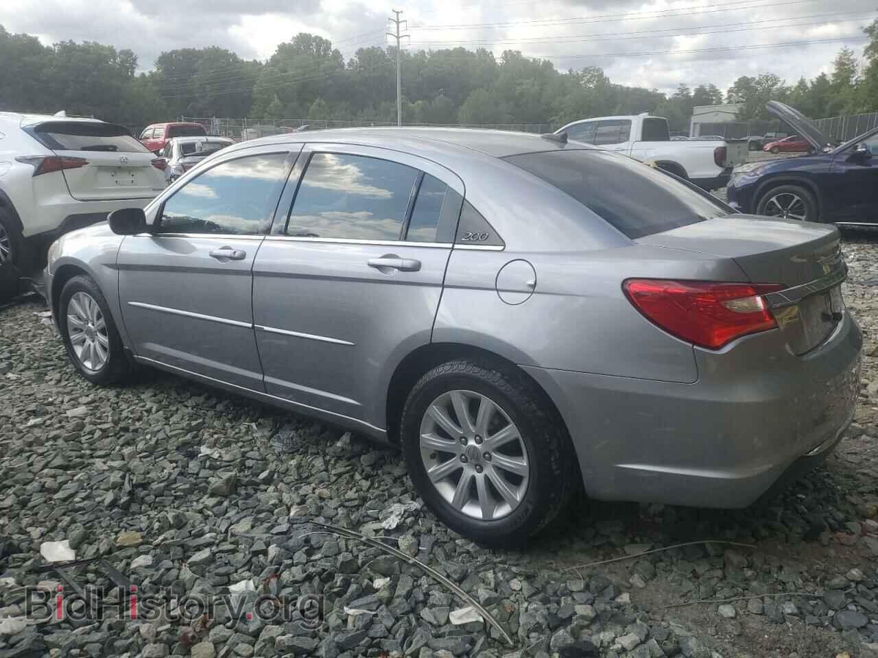 2013 CHRYSLER 200 - VIN: 1C3CCBBG9DN703474 - Фото 2